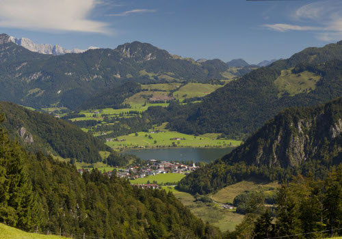 austrian lakes & mountains lake walchsee