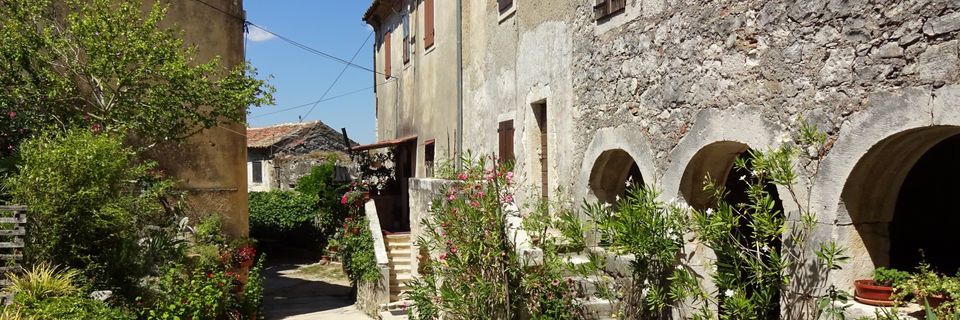 krsan stone village houses