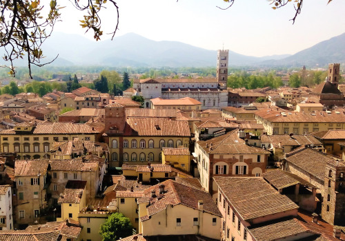 lucca villas and apartments to rent