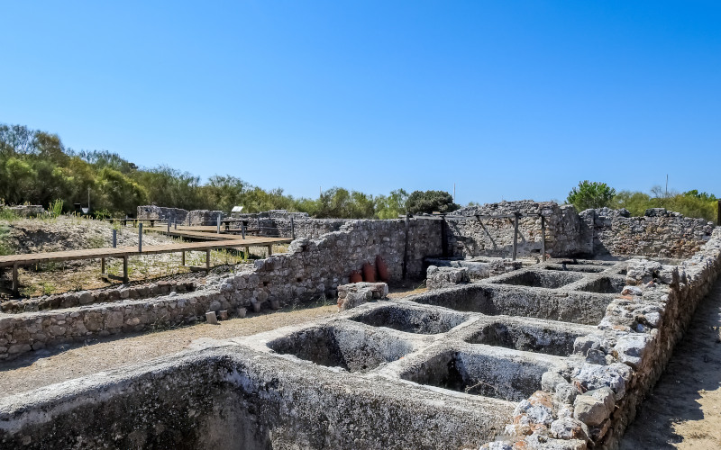 troia roman ruins