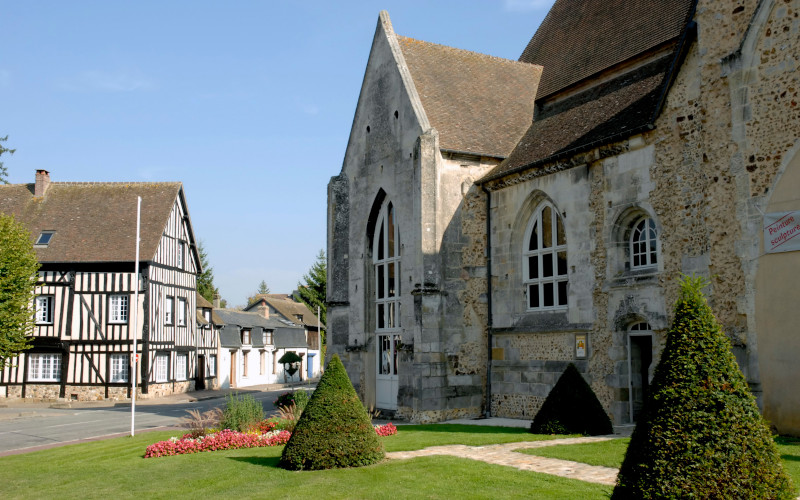 espace saint laurent in ville de verneuil normandy