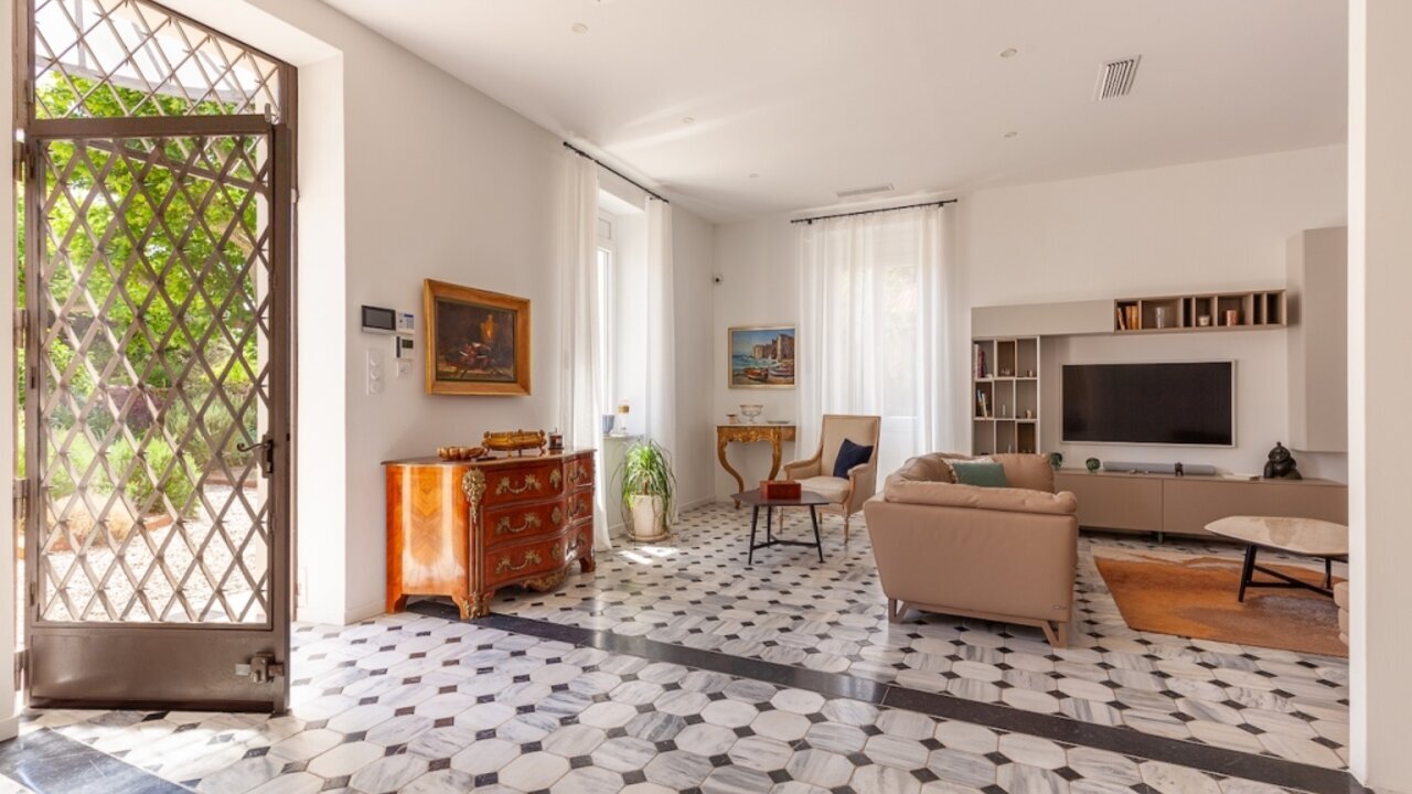 Photo of Marseille luxury villa with pool