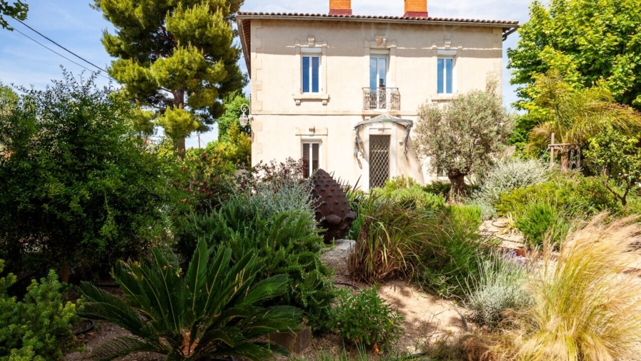 Photo of Marseille luxury villa with pool