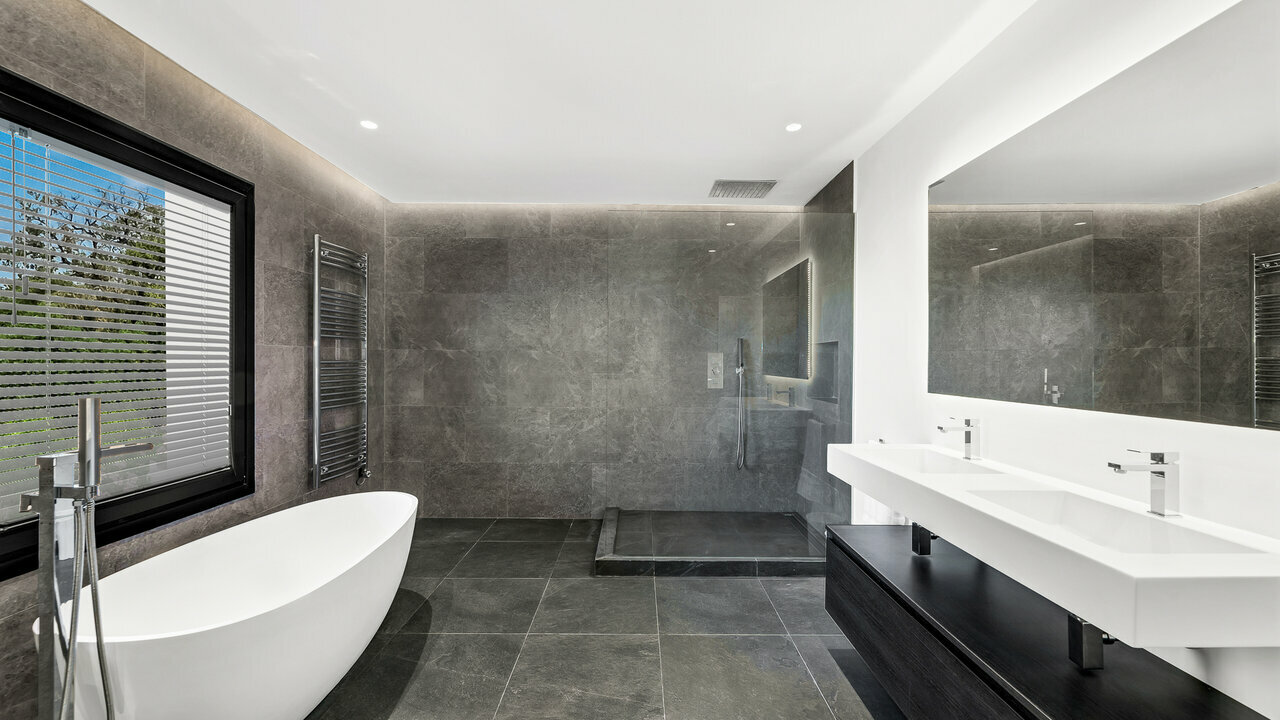 Photo of Luxury 5 Bedroom Villa