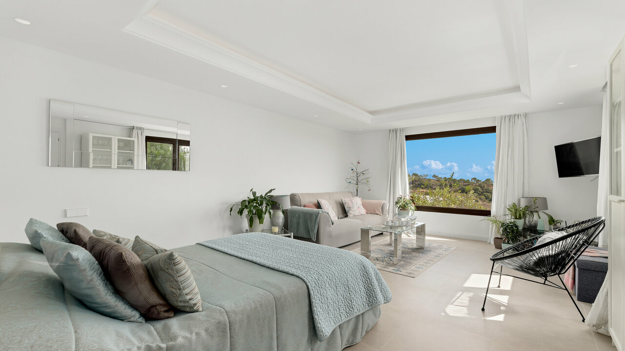 Photo of Luxury 5 Bedroom Villa