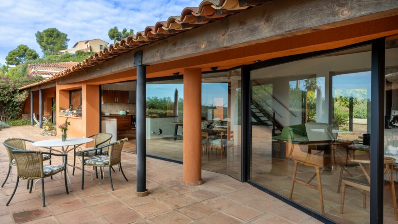 Photo of French architect's house 'La Falaise' nr Toulon