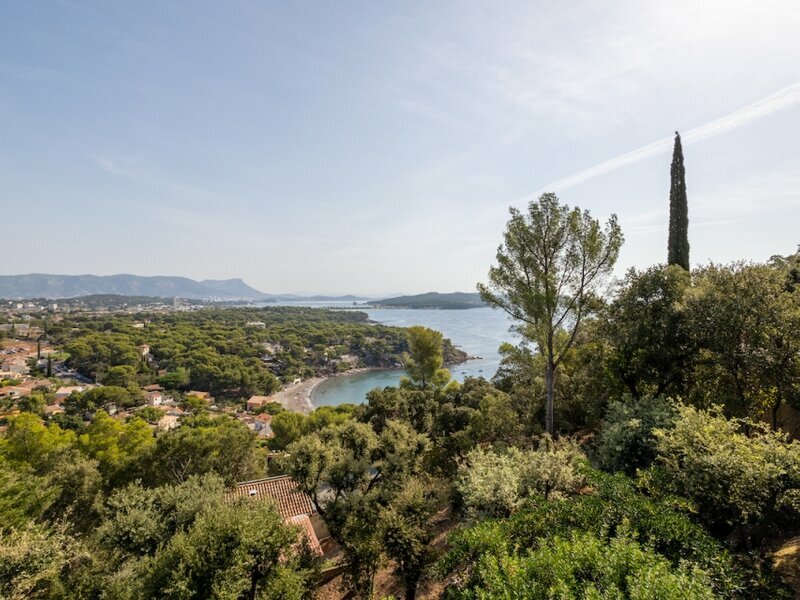 Stunning villa near Toulon and Bandol Accommodation in Bandol