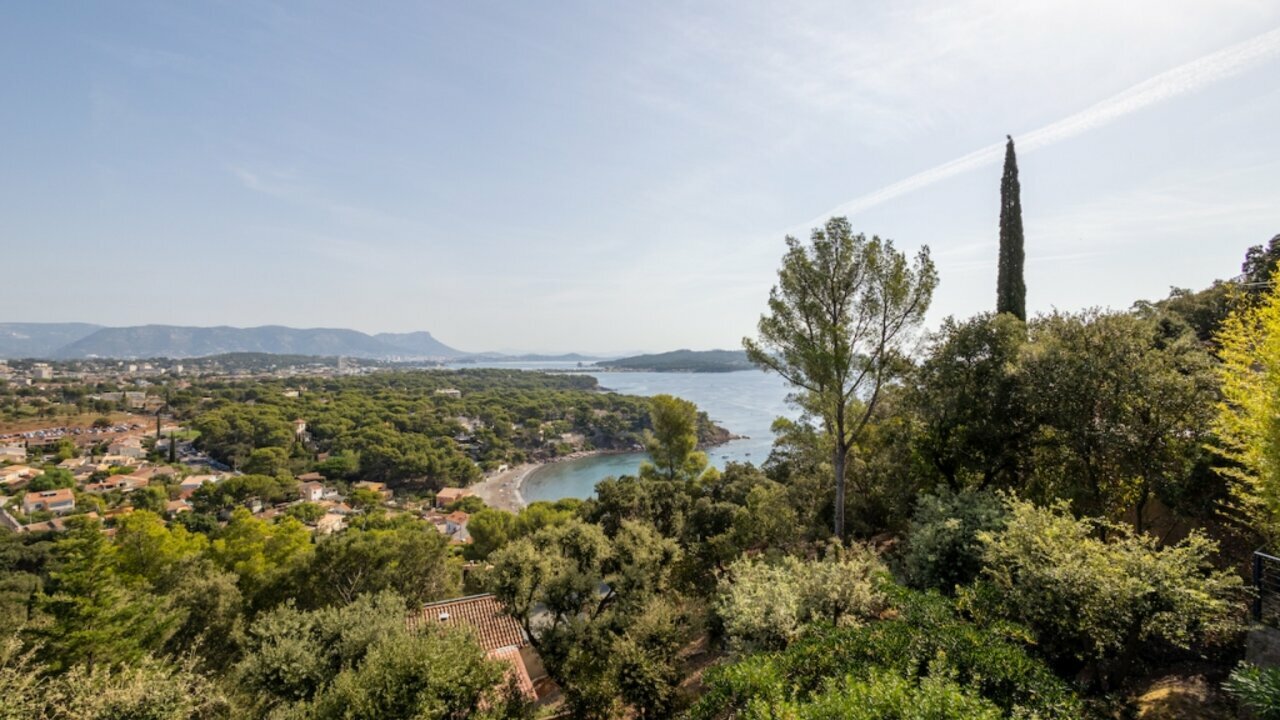 Photo of Stunning villa near Toulon and Bandol