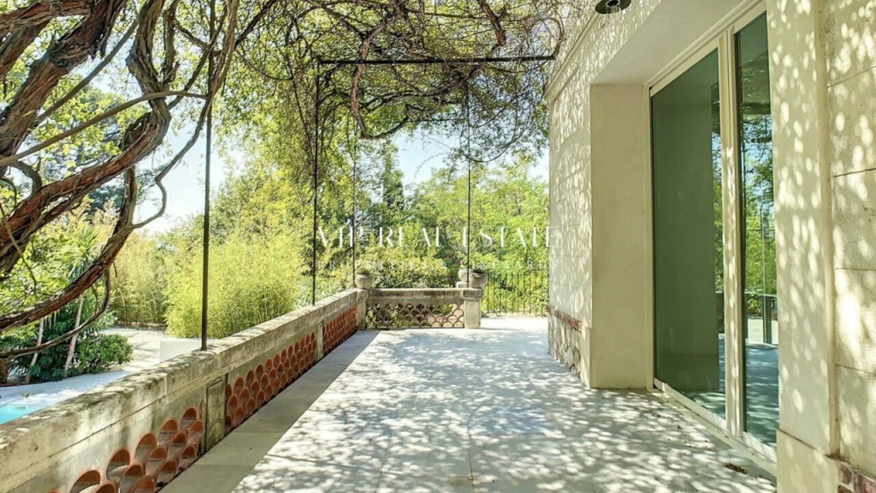 Photo of Large house with pool near Avignon
