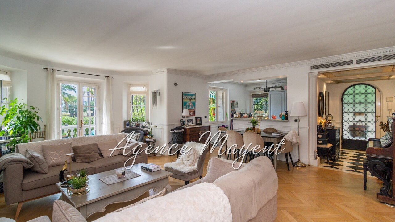 Photo of Cannes Croisette 2 bed apartment