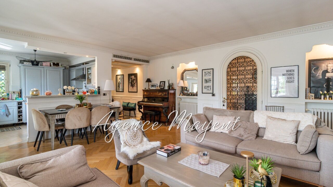 Photo of Cannes Croisette 2 bed apartment