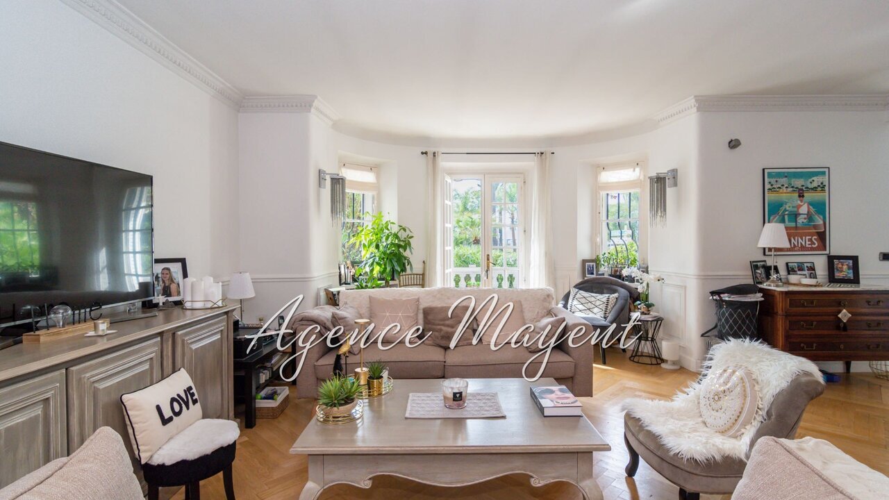 Photo of Cannes Croisette 2 bed apartment