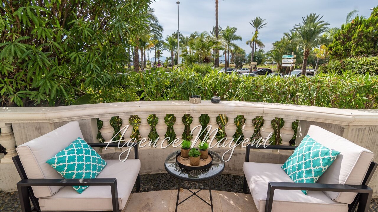 Photo of Cannes Croisette 2 bed apartment