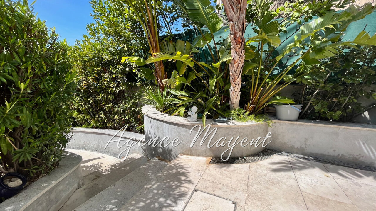 Photo of Cannes Croisette 2 bed apartment