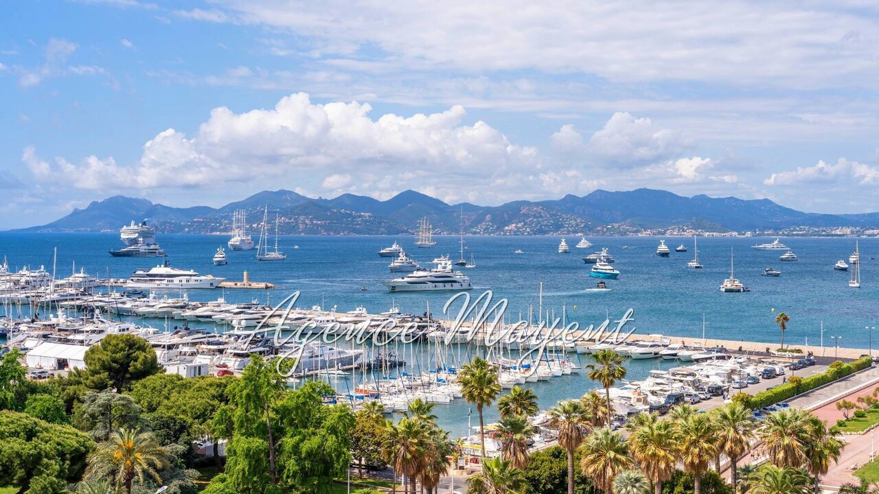 Photo of Luxury 2 bed apartment on the Croisette - Cannes